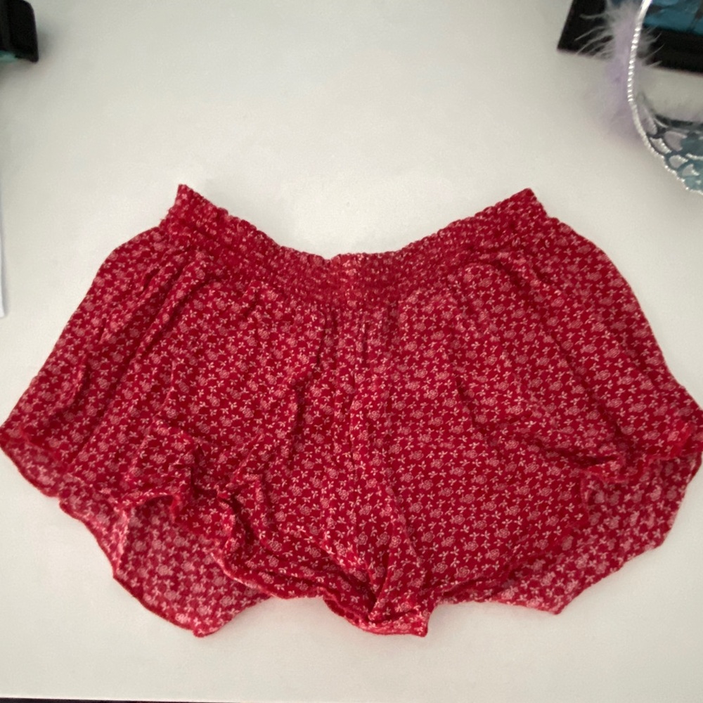 Brandy Melville flowy shorts